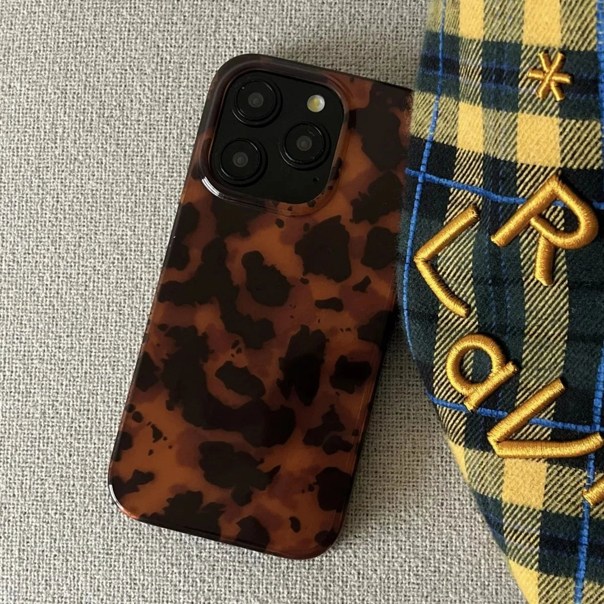 Retro Amber Texture Laser Phone Case Stylish Leopard Print Soft Cover