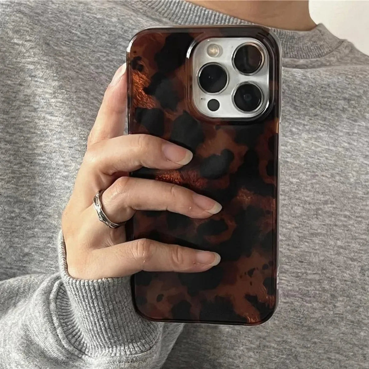 Retro Amber Texture Laser Phone Case Stylish Leopard Print Soft Cover