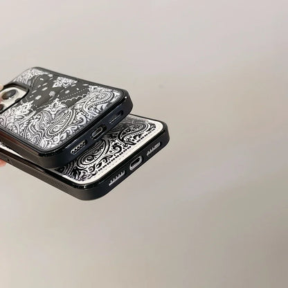 Retro Half Edge Paisley Pattern The Puffer Phone Case